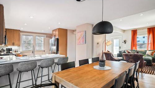 Cleveland Escape - Hot Tub - Karaoke Machine - Sleeps 12 - Foto 3