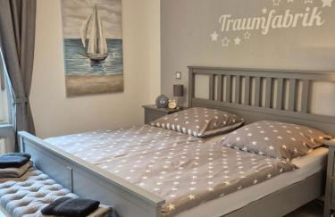 Großes (ca.230m²) freistehendes Einfamilienhaus - Foto 1