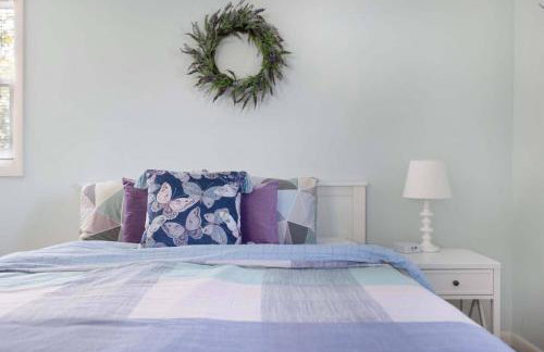 Relaxing Lakefront Retreat w/ Hot Tub & Dock - Foto 78