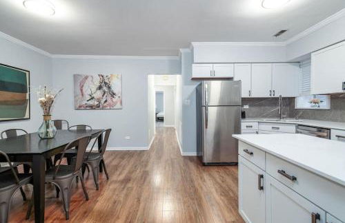 Beautiful Remodeled Penthouse Unit in Old Town - Foto 1