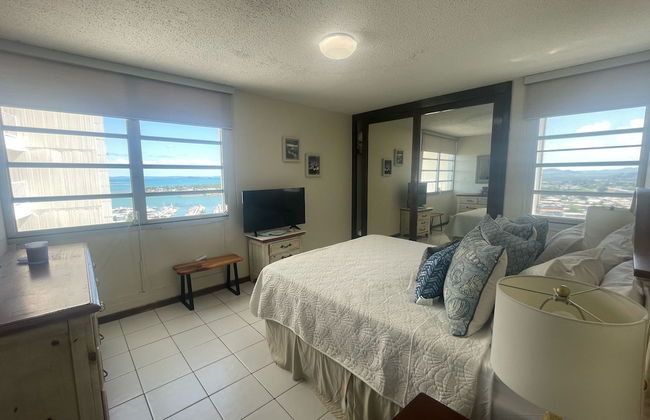 Ocean View 2 Bed 1 Bath 2 Parkings Pool - Photo 6