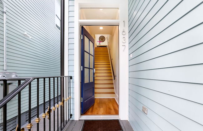 Stunning Modern and Fully-Upgraded 5 BR with Pool - Foto 2