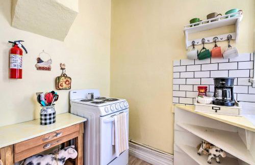 Kik-N-Bak Cottage with Beautiful Mountain View - Foto 10