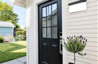 Chic 2Bed And Large Serene Backyard in Heart of SD - Photo 8