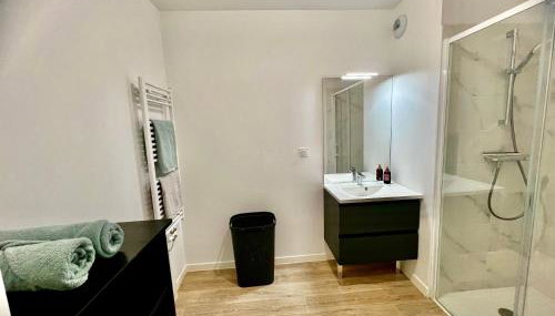 Balcon secret - T3 neuf calme, balcon, parking, proche autoroute - Foto 3, Shower, heating