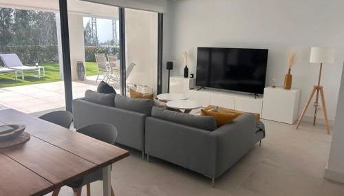 Modern garden apartment by Cabopino golf - Photo 2