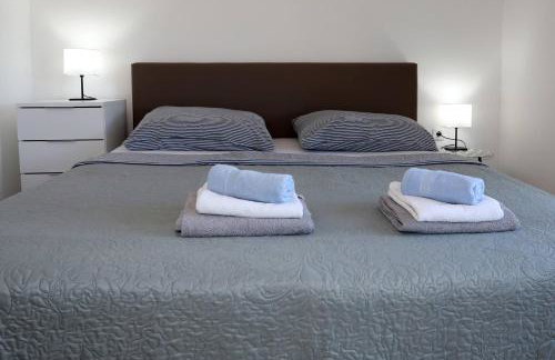 Apolo Apartments - Pool & Garden Retreat - Foto 21