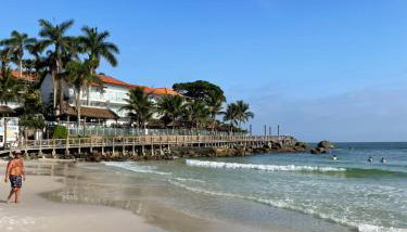 Lindo Apto com suíte perto da praia, no centro de Bombinhas - Foto 3