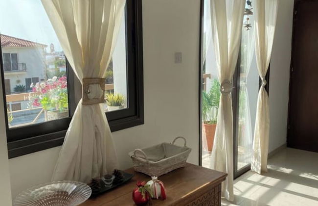 Two Bedroom Duplex With Mountain and Sea View - Photo 26