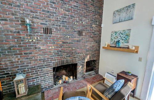 Oceanfront Crackling Cove Cottage Family firer pit slleeps 6 - Foto 61