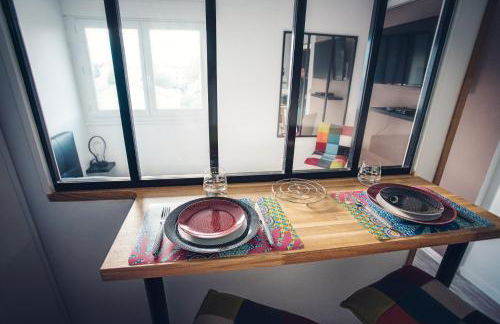 Studio cosy les pieds dans l'eau, climatisé, Parking privé, Vue montagne - Foto 7