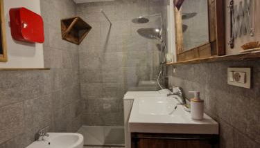 L'Atelier du Temps - Treinadan Appartement - Foto 2, Shower