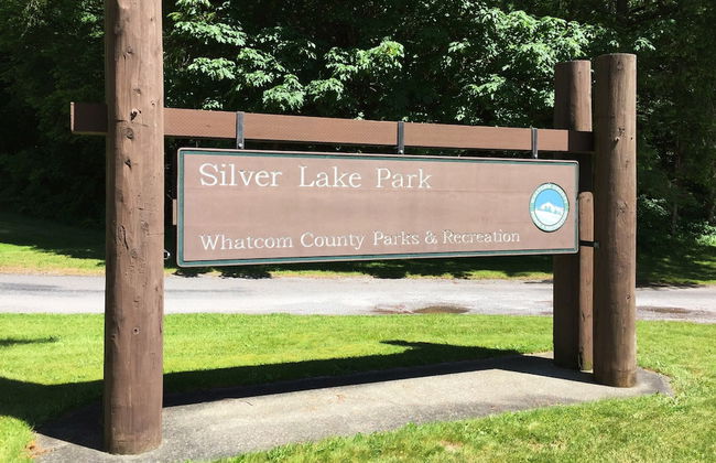 07MF - Lake Front - Hot Tub - BBQ - Sleeps 8 - Foto 39