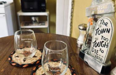 1900s Miner's cabin behind Tombstone Brewery - Foto 6