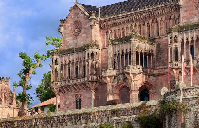 Visita guiada por Comillas - Foto 1
