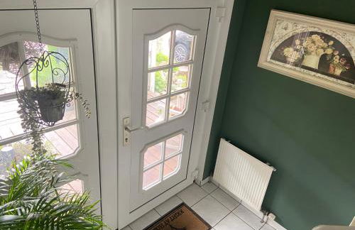 ZWITSCHERNEST Stilvolle helle Ferienwohnung Gästezimmer Monteurwohnung für 1 bis 6 Personen 3 Zimmer 60 qm - Foto 10