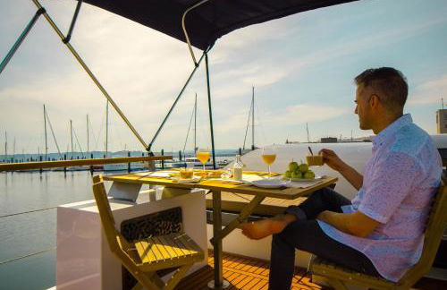 Exclusivas vistas al mar en casa barco, pleno centro, terraza, parking - Foto 3