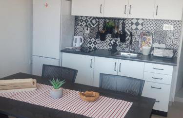 Nina SeaView - Photo 11