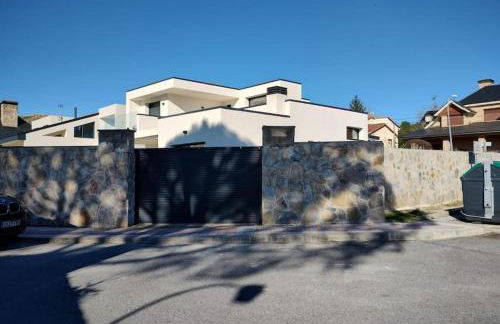 Precioso Chalet Sierra Madrid - Foto 9