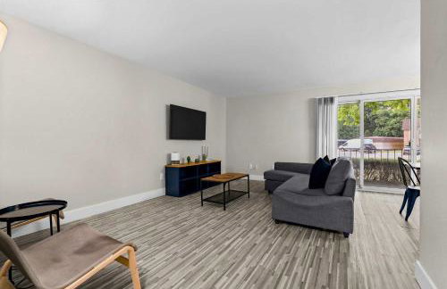 The Ultimate Rochester Getaway Cozy & Inviting - Foto 3