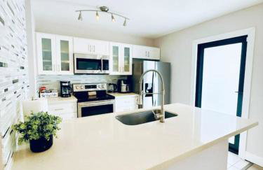 Quiet retreat near Coconut Grove free parking - Photo 58