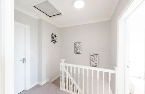 4 Bedroom Home - Contractor Ready - 2 Mins to Town CM7 - Foto 44