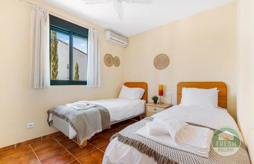 Casa Perez - family home with pool - Photo 6