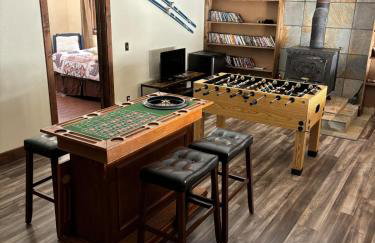 Spacious 4 Bedroom Chalet on Hiking Trails - Foto 13