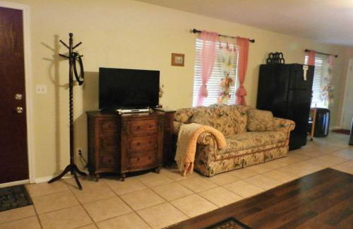 Charming Downstairs Unit - Foto 5