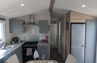 Modern Spacious Willerby Malton Caravan at Durdle Door Holiday Park, Close to Iconic Durdle Door & Lulworth Cove - Foto 9