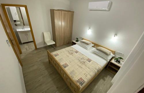 Stone Holiday Homes Stankovci with pool and Mediterranean gardens - Foto 18