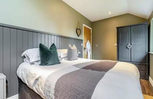 Beautiful Stone Barn with Hot Tub on a Quiet Farm - Foto 20