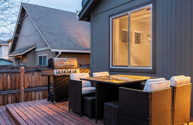 Old Mill Getaway by Avantstay Private Backyard w/ Hot Tub - Foto 33