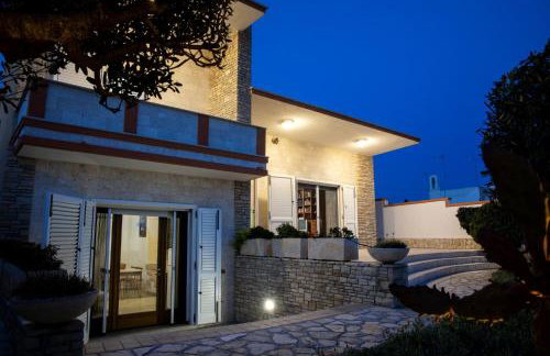 Villa Eleonora con piscina Fronte Mare - Foto 35