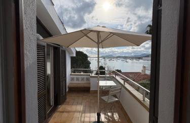 Ático con terraza y vistas al mar en primera línea - Foto 12