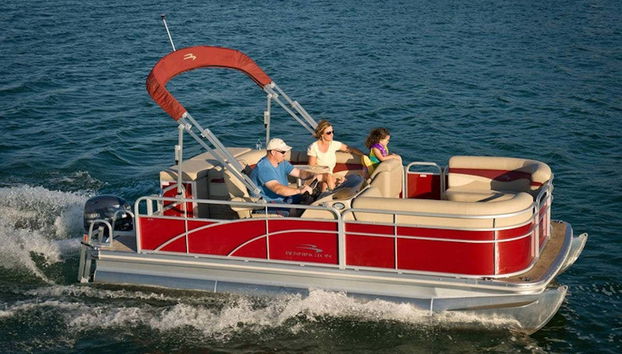 Cruise along the Kura River