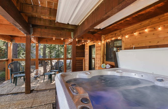 Snowshoe Cabin 3 Decks, BBQ & Hot Tub! - Foto 27