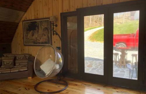 Petting Zoo! Hot Tub, 15 acres, stream & Romance! - Foto 61