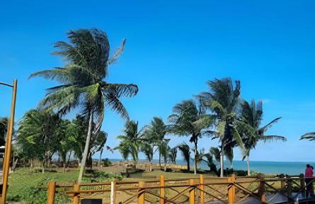 Apartamento na praia, 2 quartos e área de lazer - Foto 44