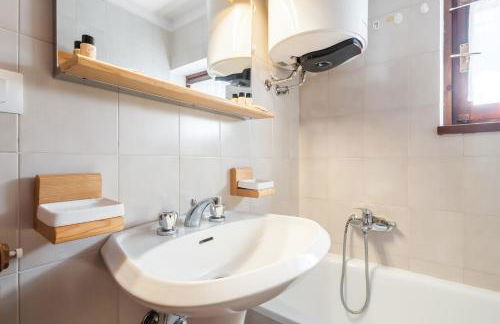 Parcheggio-Camino-8pax - Chalet immerso nella Natura - Foto 15