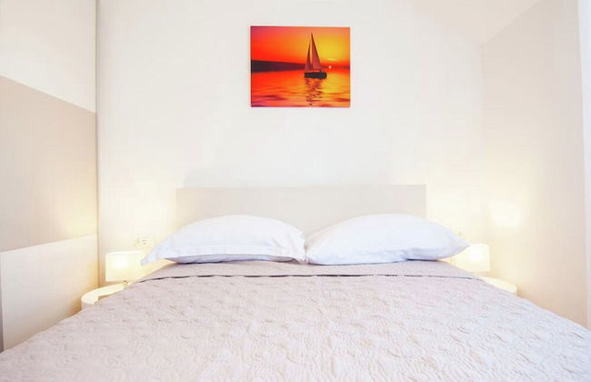 Luxury Apartment With Private Balcony in Quiet Area - Foto 8