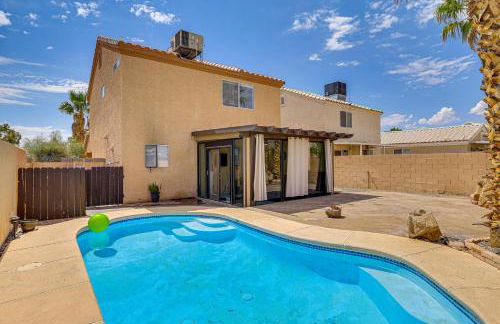 Near Shopping and Golf Family Retreat in Las Vegas! - Photo 1