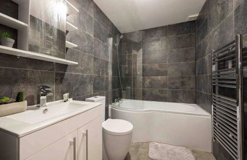 Vibrant 2br Apartment In Chorlton, Free Parking - Foto 12