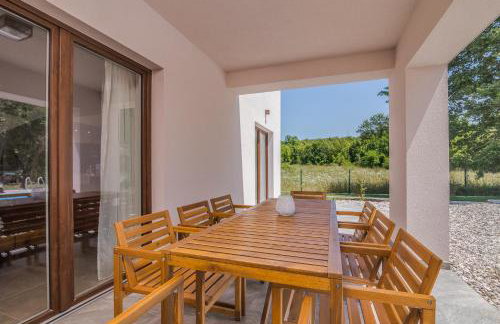 Villa surrounded by nature - Photo 59