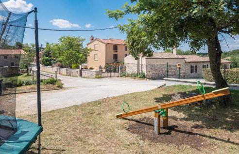 Cozy Home In Tinjan With Wifi - Foto 24