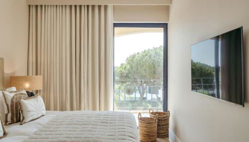 Apartamento T2 renovado no Vila Sol com piscina - Foto 5