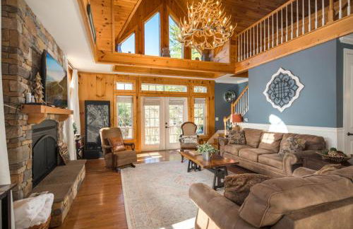 Mountain Retreat with Hot Tub, Game Room and Views - Foto 11