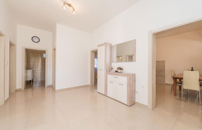 Family Friendly Pool House Ana - Foto 40