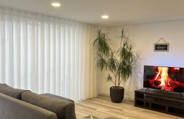 Casinha Rés do Chão na Nazaré com Quintal e Barbecue - Photo 2