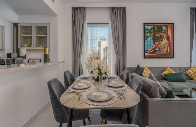 New! Luxurious Living Dubai Creek Balcony & View - Photo 25